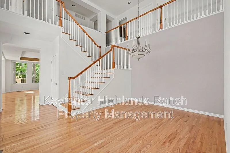 4 bed, 3.0 bath, 3833 sqft, $3,500 — Photo 3