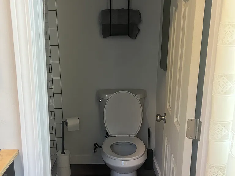 1155 N Xanthia St — Photo 13