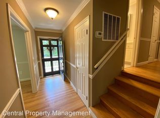 15 Hampton Ct, Greenville, SC 29609