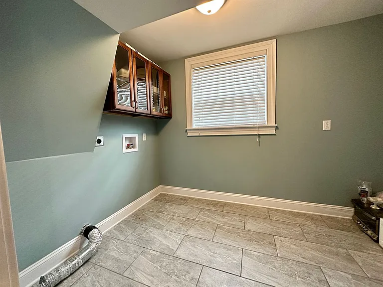 411 Starliner Ct — Photo 21