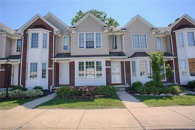 1st image of 50648 Woodbury Dr