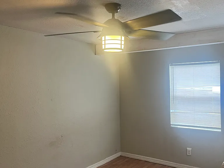 113 Country Club Cir — Photo 2