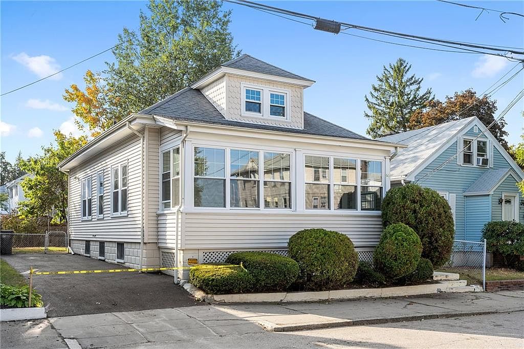 66 Grosvenor Ave, Providence, RI 02908 Zillow