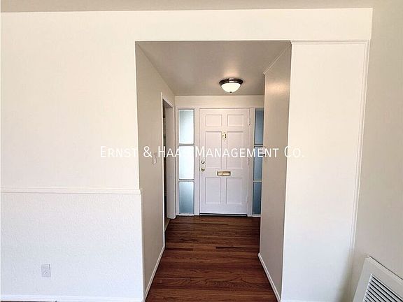 4th image of 2862 Knoxville Ave