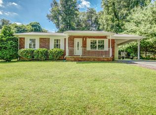 2616 Old Lewis Rd, Johnson City, TN 37601