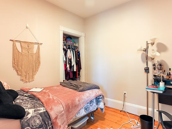 5th image of 1574 Tremont St #4