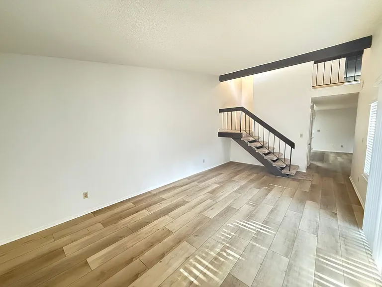 22210 James Alan Cir #8 — Photo 5