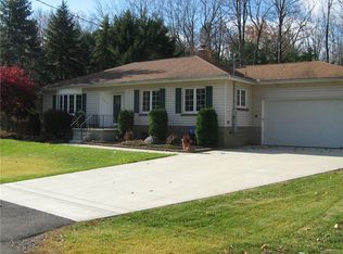 5770 Stilwell Rd, Hamburg, NY 14075