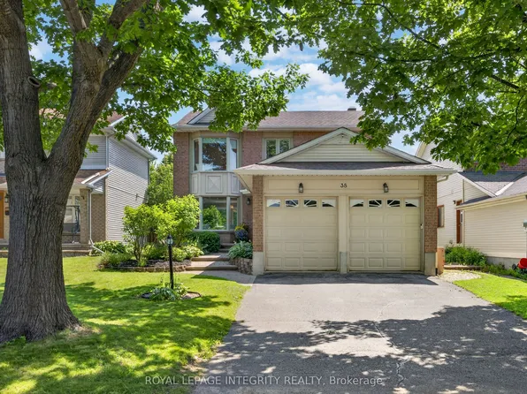 38 Pebble Creek Cres, Ottawa, ON K2M 2L4