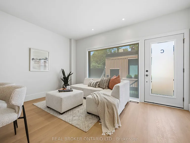 102 Boultbee Ave #C — Photo 3