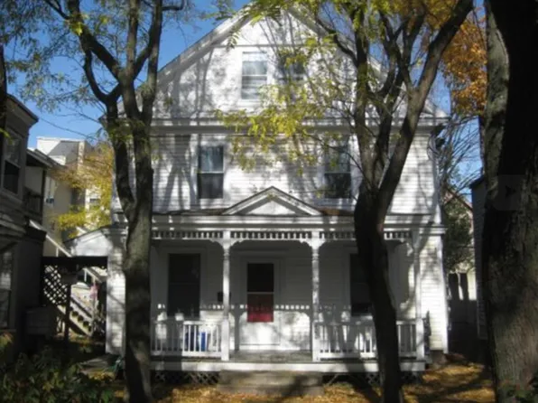 200 Pearl St APT 4, Burlington, VT 05401