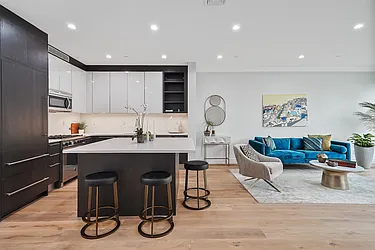 Sold by Avenue Sotheby's International Realty