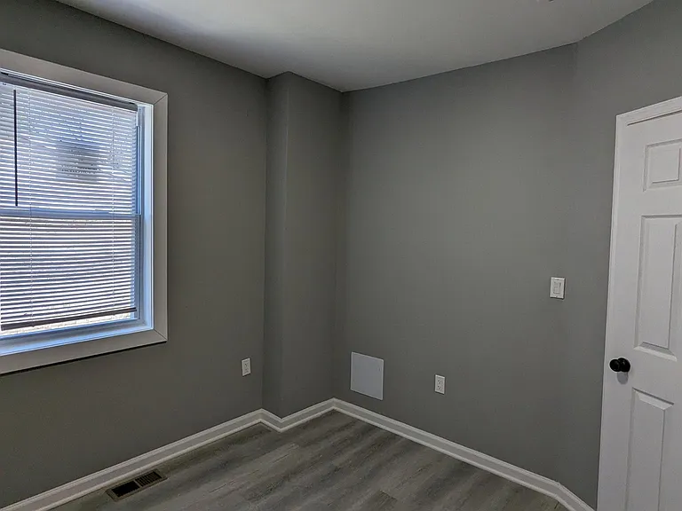 3327 Brighton St — Photo 15