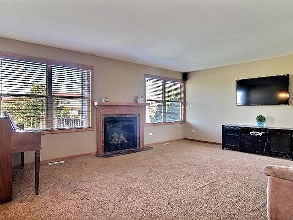 5th image of 8950 105th Pl