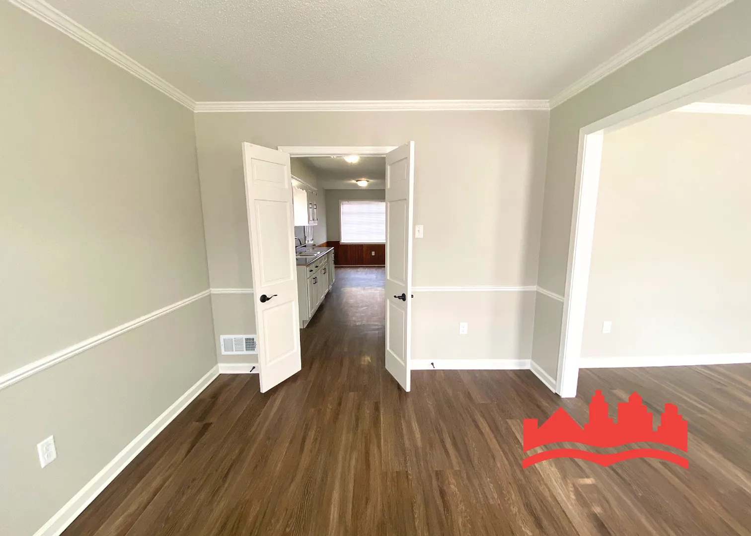 Welcome to 5408 Elmhurst Ave! — Photo 4