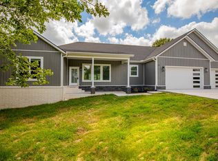 50 Queensferry Ln, Bella Vista, AR 72715