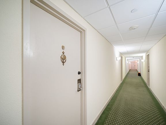 3rd image of 1450 Brickell Bay Dr APT 1406