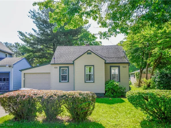 9588 Chestnut Ave SE, East Sparta, OH 44626