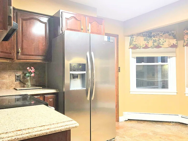 110 Bicentennial Ct — Photo 12
