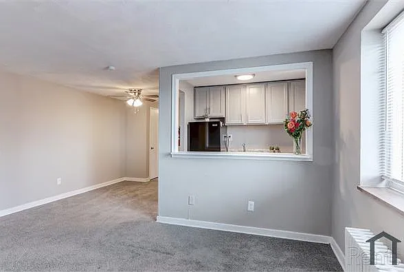 1 bed, 465 sqft, $890 — Photo 1