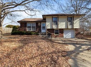 9005 Tennessee Ave, Kansas City, MO 64138