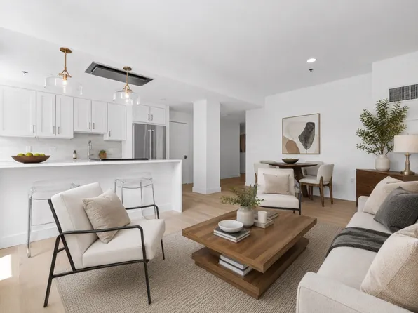 234 Causeway St APT 720, Boston, MA 02114
