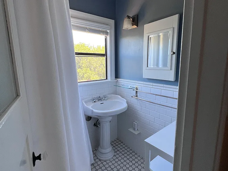 4243 E Vermont St — Photo 21