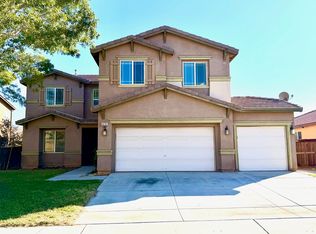 14741 Coachman Rd, Victorville, CA 92394