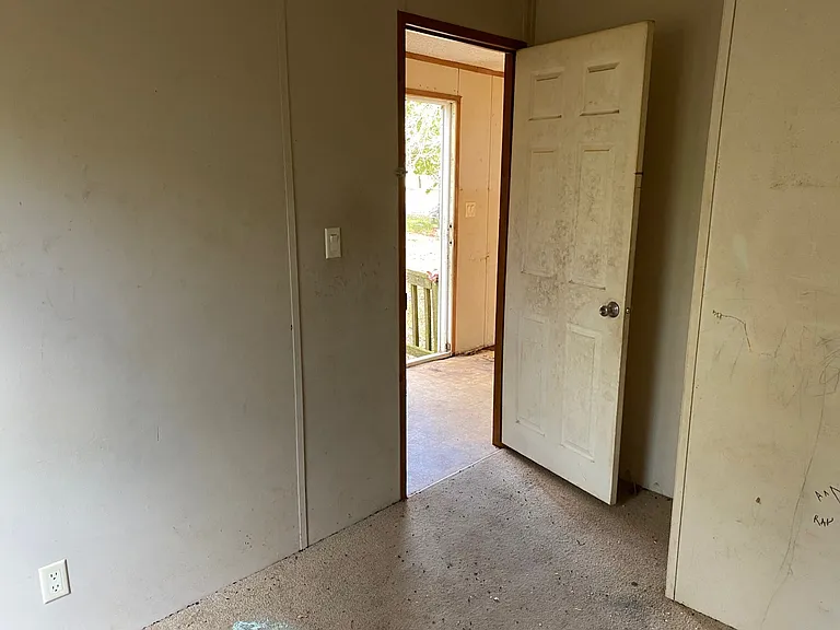 1232 Suncrest Cir — Photo 14