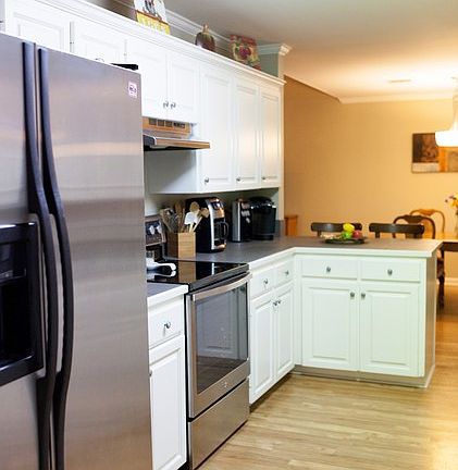 Lots of cabinet space. Stainless steel appliances throughout.