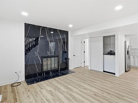 2nd image of 818 E Swallow Road