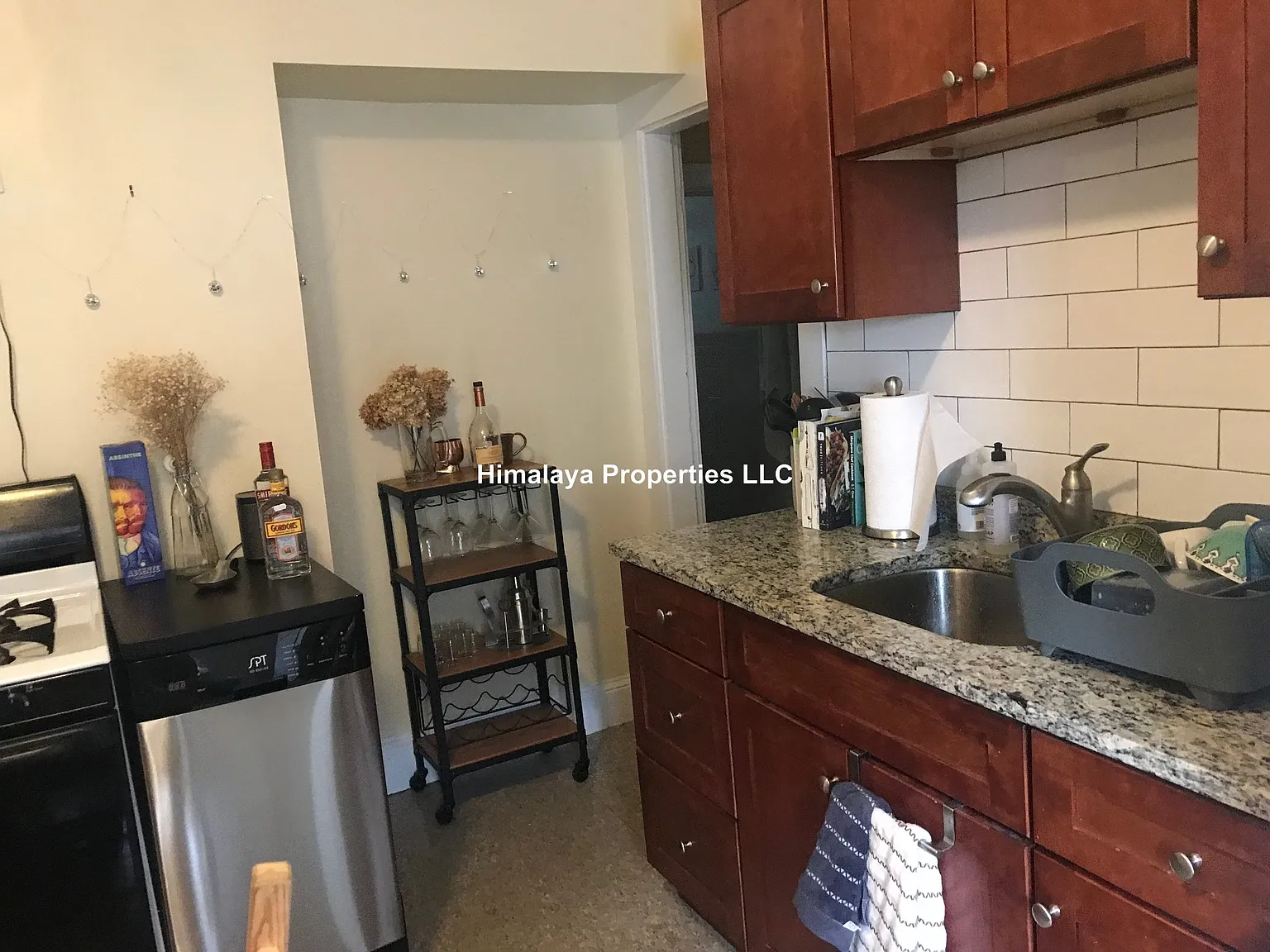 4 bed, $5,000 — Photo 1