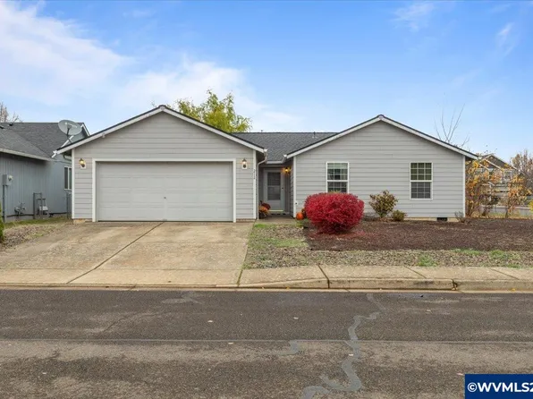 212 NW Bonanza Ave, Dallas, OR 97338