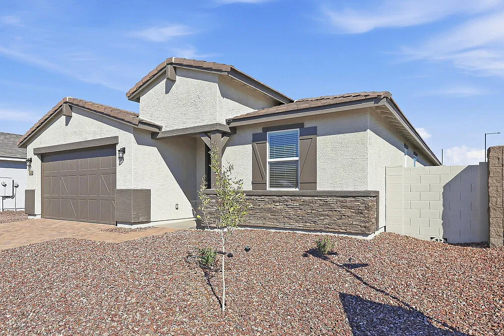 4 bed, 3.0 bath, 2168 sqft, $2,355 — Photo 3