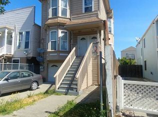 1718 8th St #B, Oakland, CA 94607