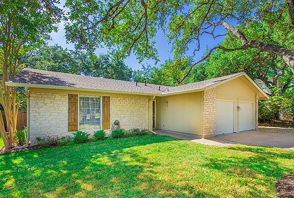2nd image of 909 Acorn Oaks Dr