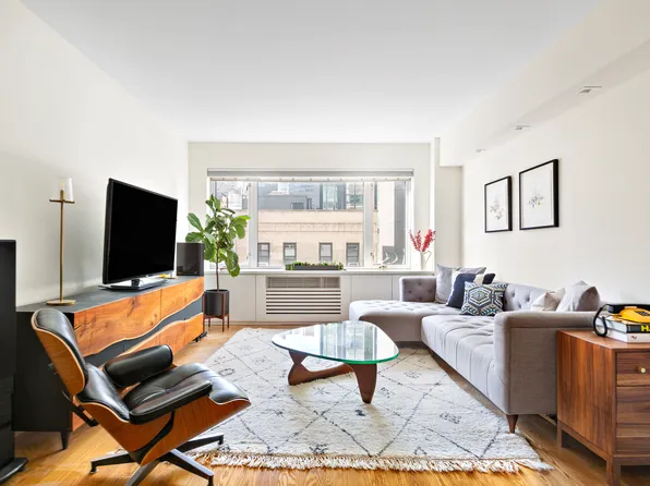 211 East 51st Street image 1 of 8