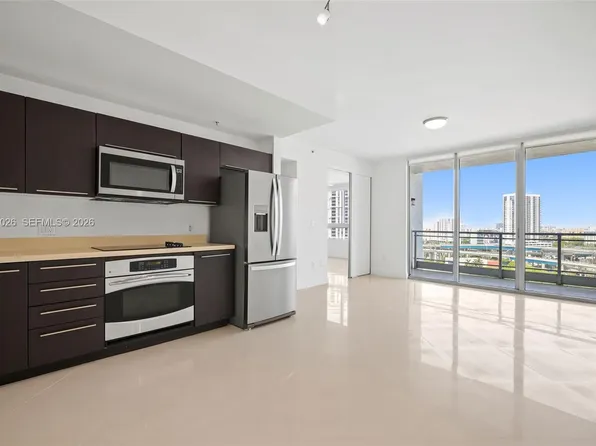 90 SW 3rd St APT 1608, Miami, FL 33130