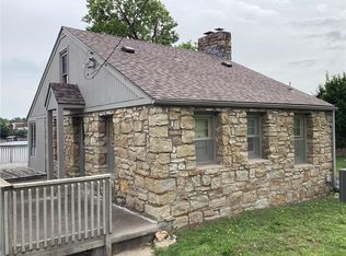 6 S St, Lees Summit, MO 64086
