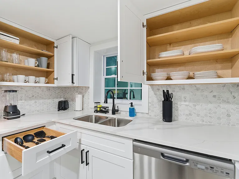 5901 Ridge Dr SE — Photo 26