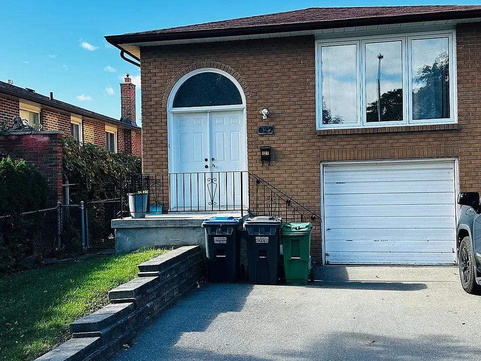 827 Stainton Dr