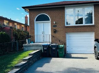827 Stainton Dr, Mississauga, ON L5C 1G2