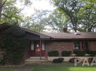 105 Oakwood Park Rd, East Peoria, IL 61611