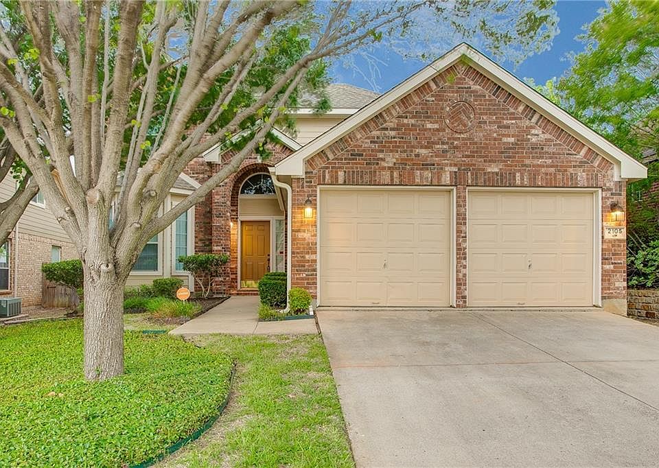 1st image of 2105 Clubside Dr