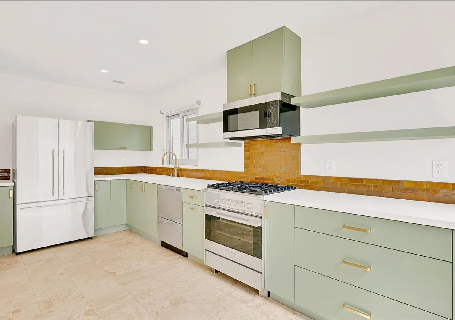 Welcome To The Hamilton | Luxury Apartment Homes | Beverly Hills — Photo 3