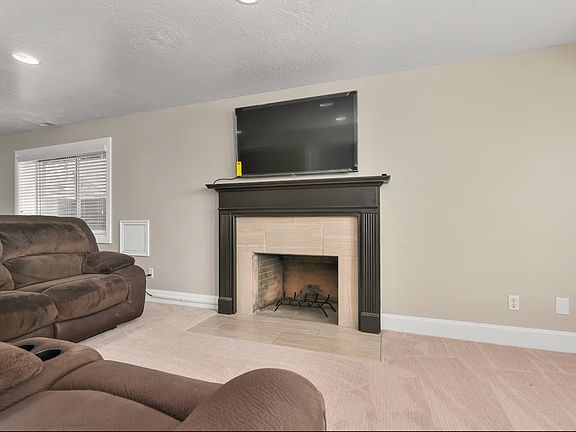 3rd image of 1799 S Wasatch Dr