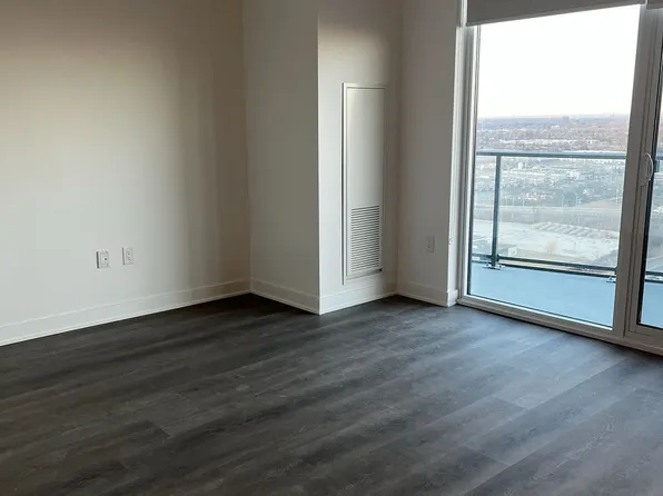 36 Zorra St #1910, Toronto, ON M8Z 0G5
