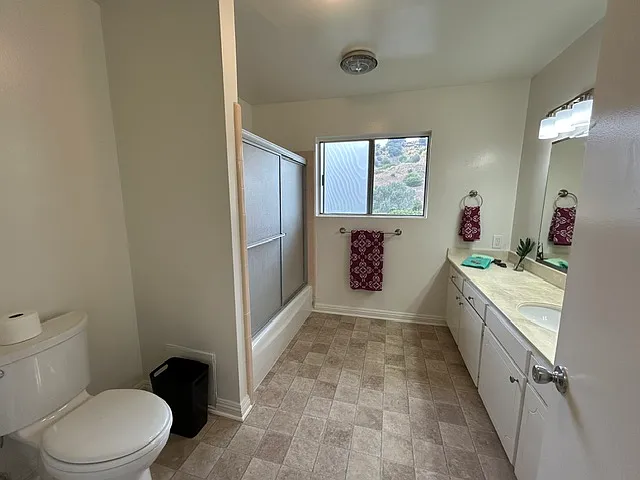 Main level hall bath huge with custom features.