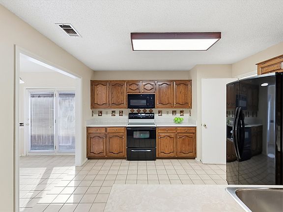 3rd image of 1108 Coker Dr