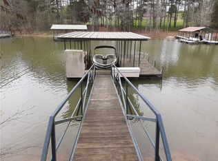 220 Lake Breeze Ln, Westminster, SC 29693